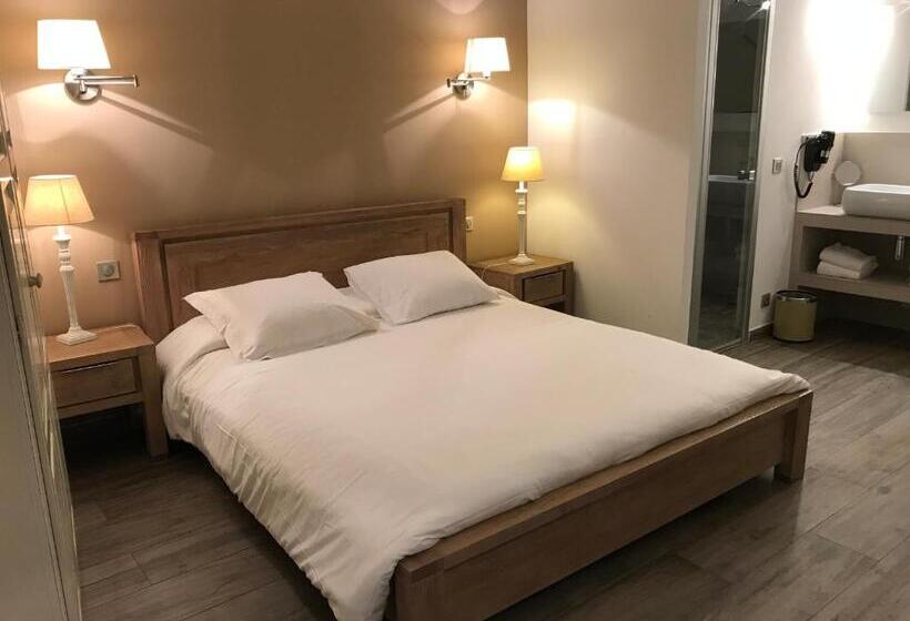 Номер Стандарт, Colomba Hôtel Centre Ville Historique