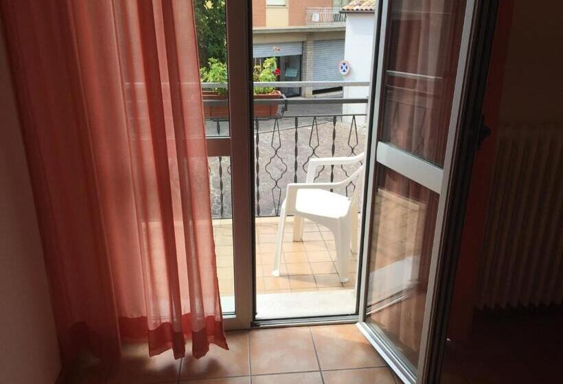 חדר סטנדרט עם מיטת קינג, Magda