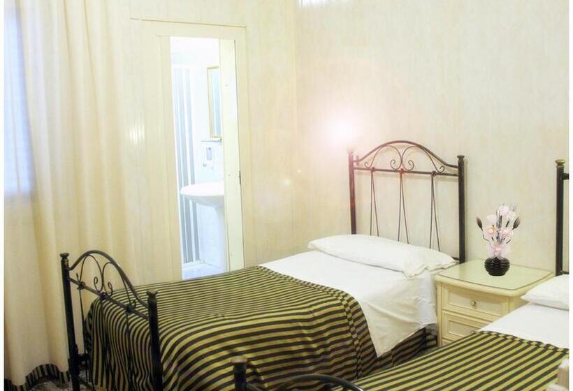 חדר סטנדרט, Pisani