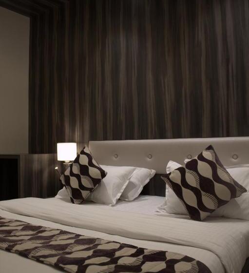 高级大房间, Sai Sanidhya