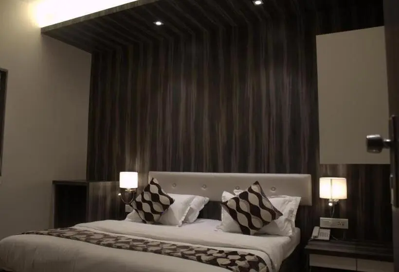 Chambre Supérieure, Sai Sanidhya