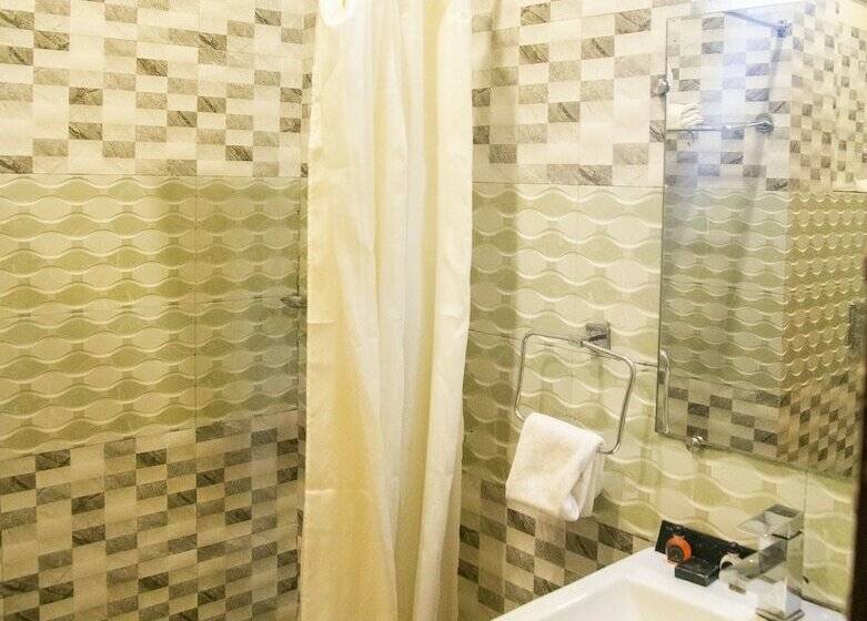 スーペリアールーム, Sonar Tori Agartala