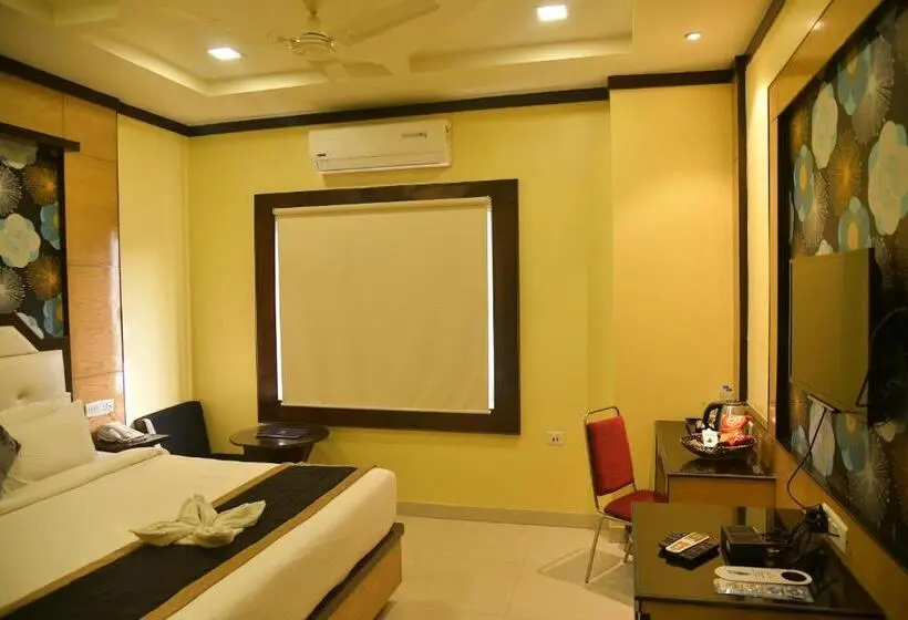 Deluxe-huone, Sonar Tori Agartala