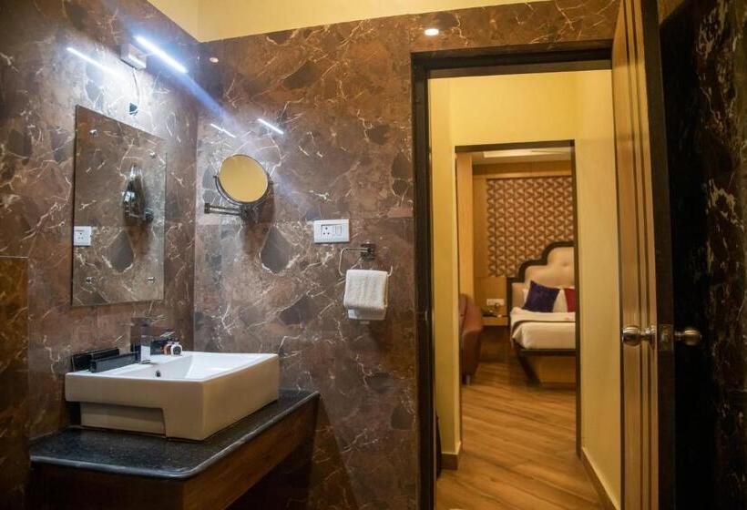 スイート, Sonar Tori Agartala