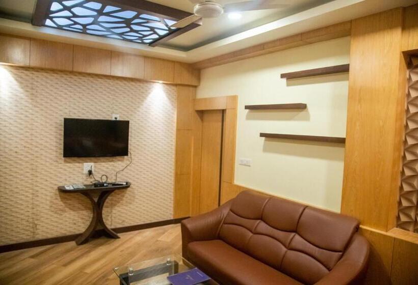 スイート, Sonar Tori Agartala