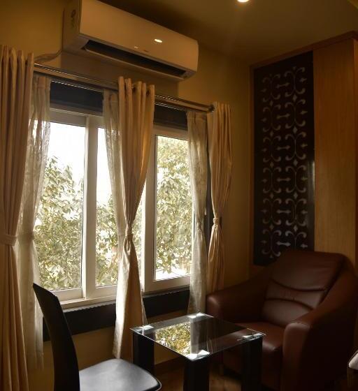 スイート, Sonar Tori Agartala