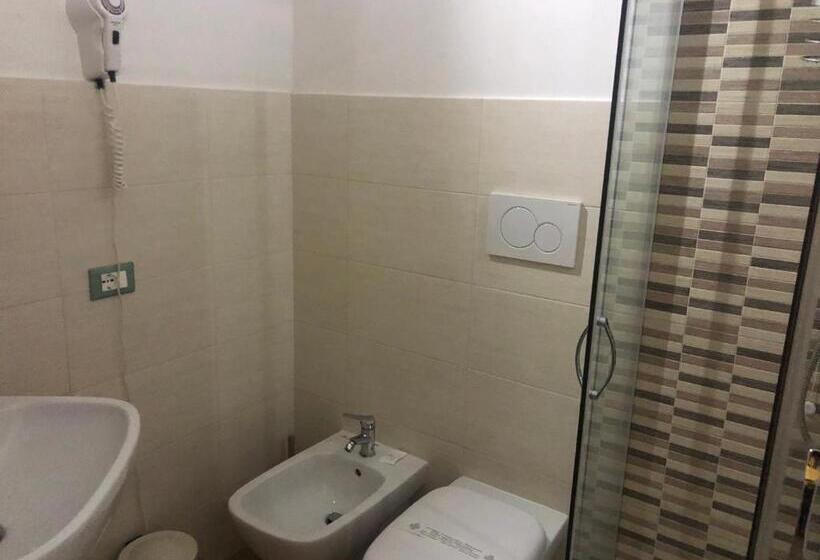 Номер Economy, Il Giardino Di Adriana B&b