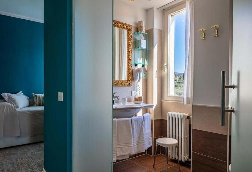 Полулюкс, Art Hotel Ventaglio