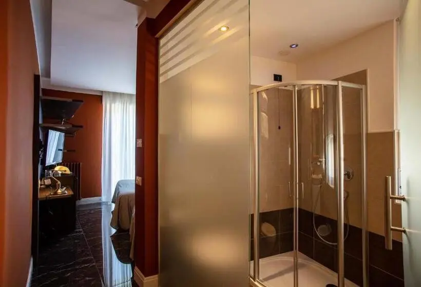 Standard Kolmen Hengen Huone, Art Hotel Ventaglio