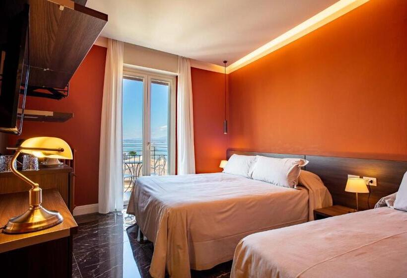 Номер Стандарт Трехместный, Art Hotel Ventaglio