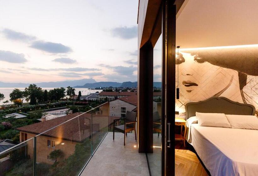 Люкс Повышенной Комфортности, Art Hotel Ventaglio