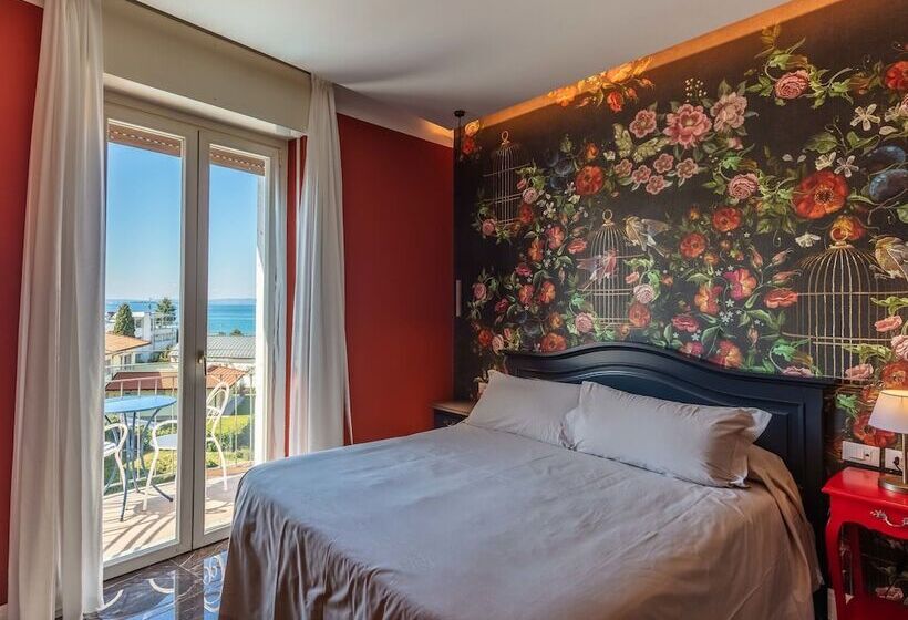 Superior room with lake view, Art Hotel Ventaglio