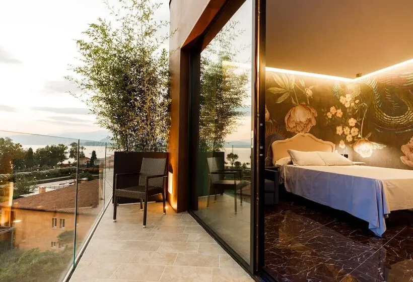 Standard-huone Järvinäkymä, Art Hotel Ventaglio