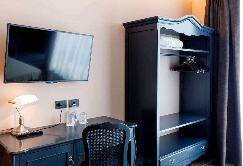 Номер Стандарт Вид на Озеро, Art Hotel Ventaglio