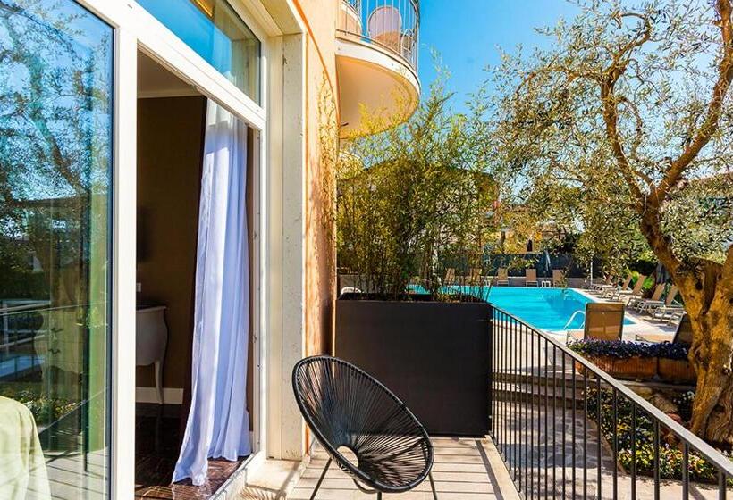 Номер Стандарт с Балконом, Art Hotel Ventaglio