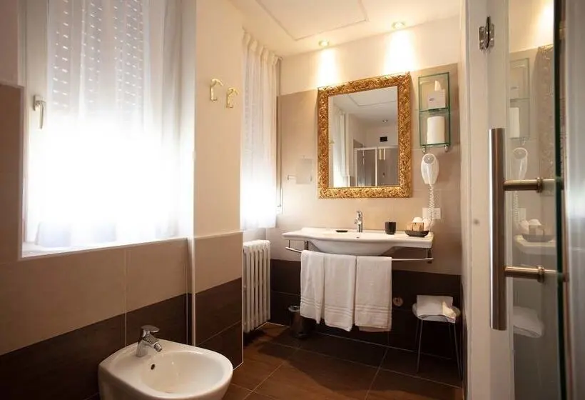 Superior Kolmen Hengen Huone, Art Hotel Ventaglio