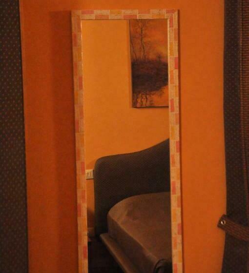 اتاق استاندارد سه نفره, B&b Al Canto Del Cavour