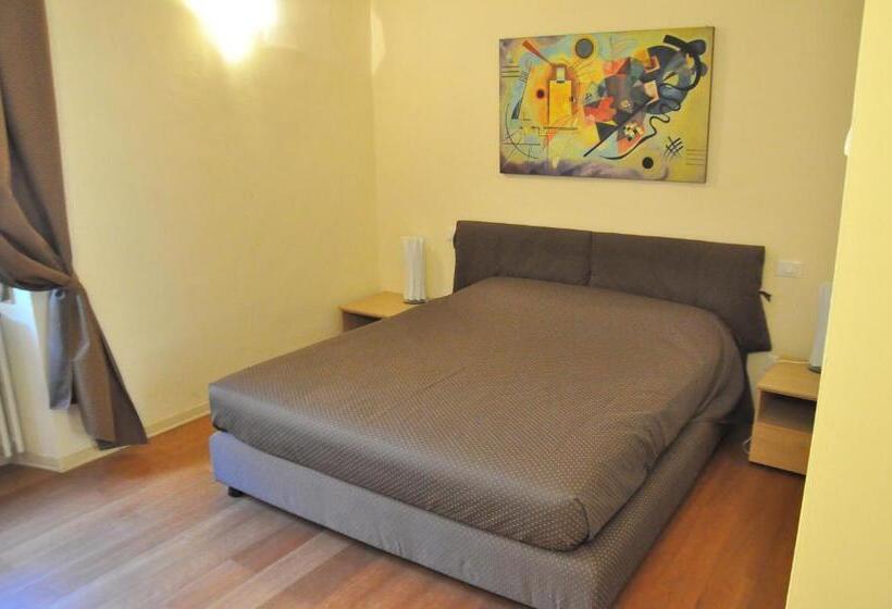 اتاق استاندارد, B&b Al Canto Del Cavour