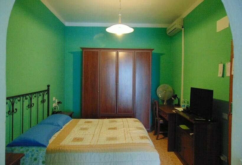 חדר סטנדרט לארבעה, B&b Falcone