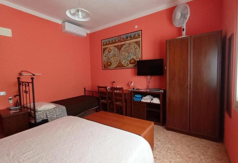 חדר סטנדרט לשלושה, B&b Falcone