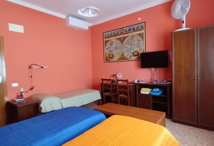 חדר סטנדרט לשלושה, B&b Falcone