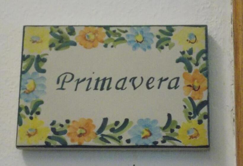 חדר סטנדרט לשלושה, B&b Falcone