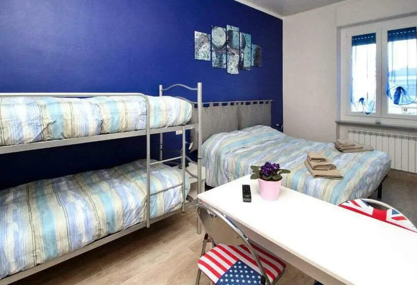 اتاق خانوادگی, B&b Il Rosso E Il Blu