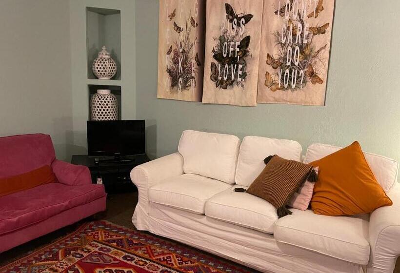 חדר סטנדרט לשלושה עם נוף לגינה, B&b Puntodivista