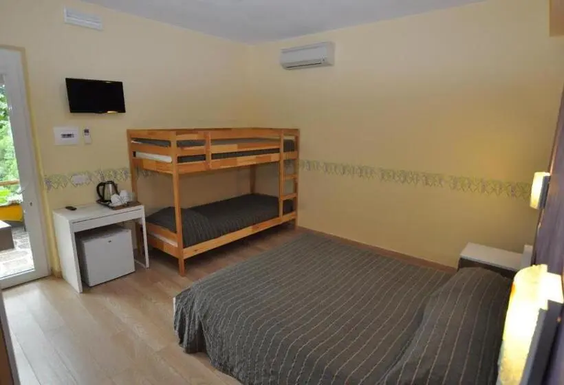 スタンダード4人部屋, Agriturismo Costa Di Campo