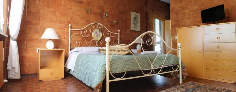 اتاق لوکس چهار تخته, Al Villino Del Sole