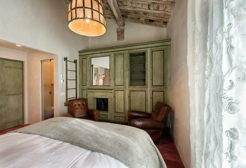 スーペリアールーム, Drogheria E Locanda Franci