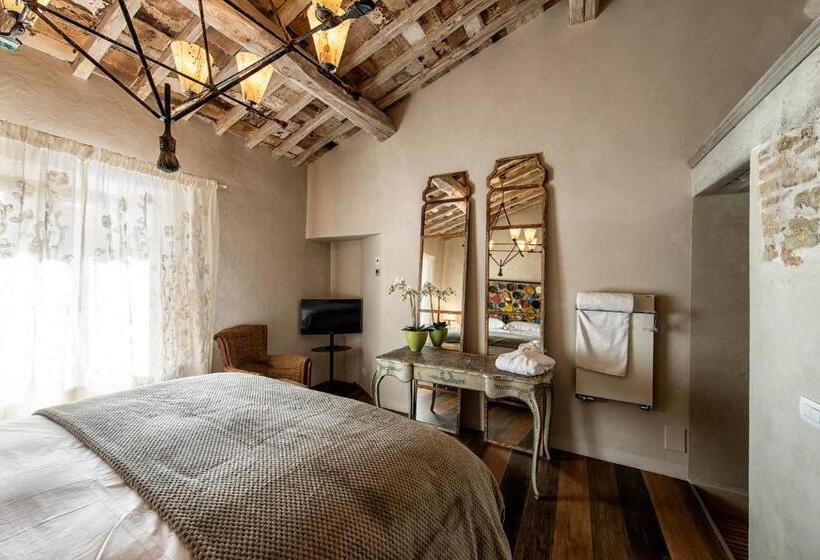 Deluxe Szoba, Drogheria E Locanda Franci