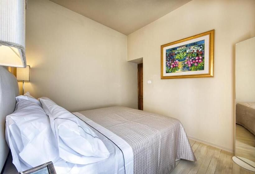 Egyszobás Villa, Drogheria E Locanda Franci