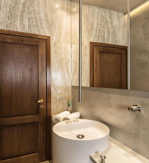 Egyszobás Villa, Drogheria E Locanda Franci