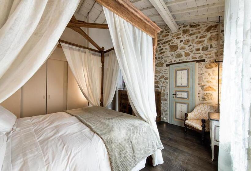 Deluxe Szoba, Drogheria E Locanda Franci