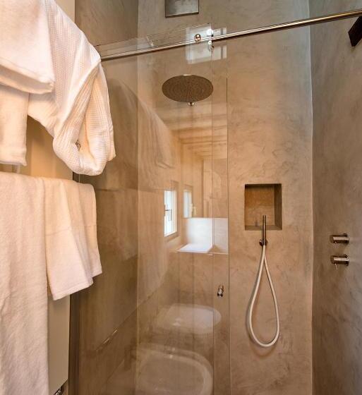 Deluxe Szoba, Drogheria E Locanda Franci