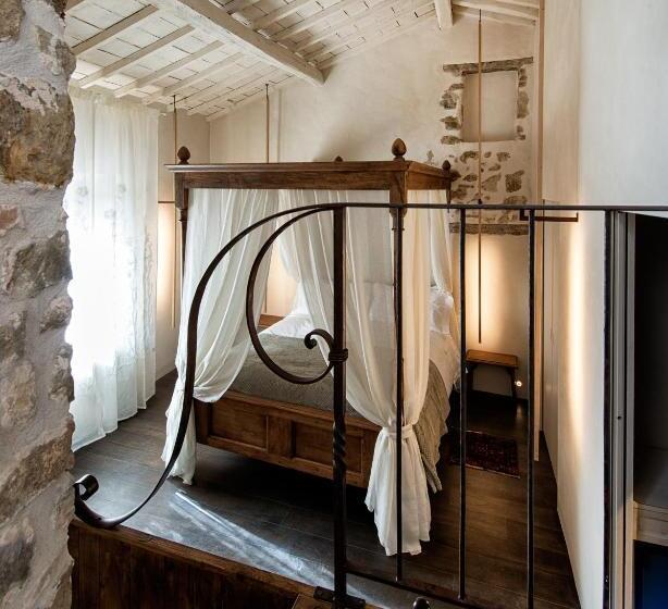 Deluxe Szoba, Drogheria E Locanda Franci