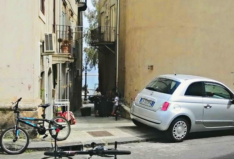 استودیوی لوکس, Sabrina Suite