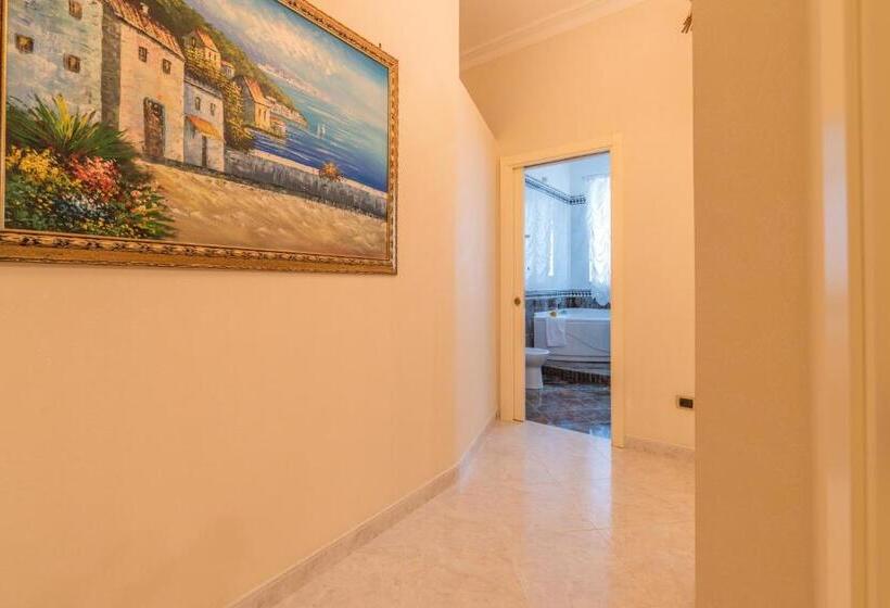 标准三人间, Villa Caramia