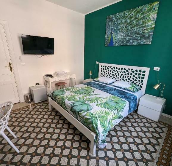 バス共有のスタンダードルーム, Villa Corsini