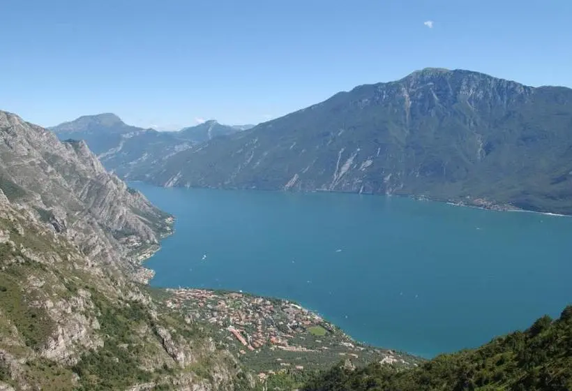 Standard studio with lake view, Appartamento Beb Preone Cinit089