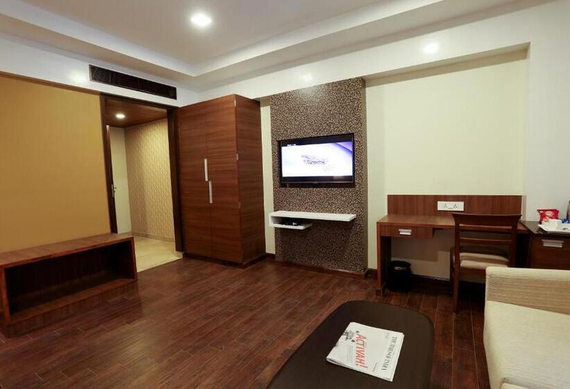 Suite, Fressotel Seetharam