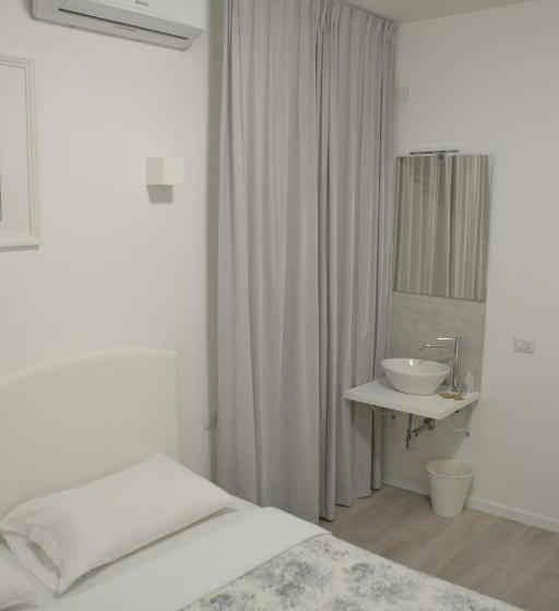 اتاق استاندارد, Albergo Del Pozzo