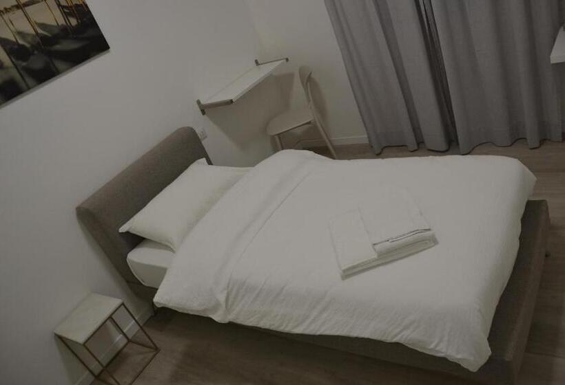 اتاق استاندارد یک نفره, Albergo Del Pozzo