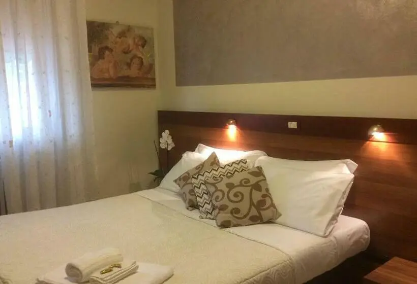 レイクビュースタンダードルーム, Albergo Trattoria Fioravante