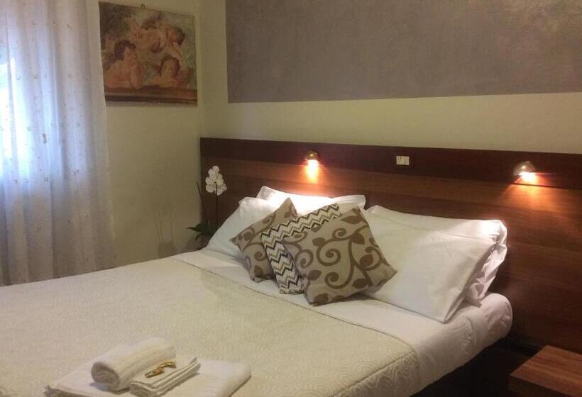 Номер Стандарт Вид на Озеро, Albergo Trattoria Fioravante