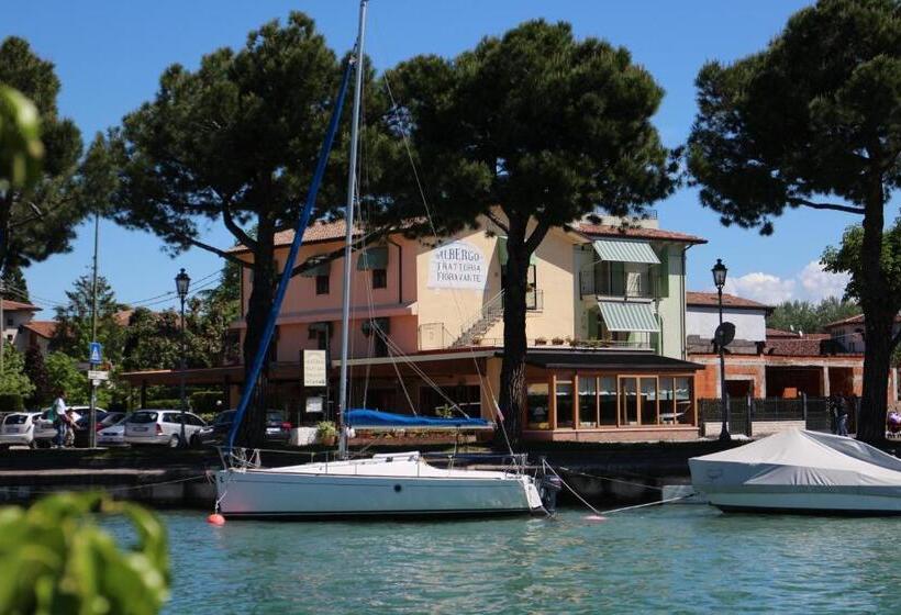 Номер Стандарт Вид на Озеро, Albergo Trattoria Fioravante