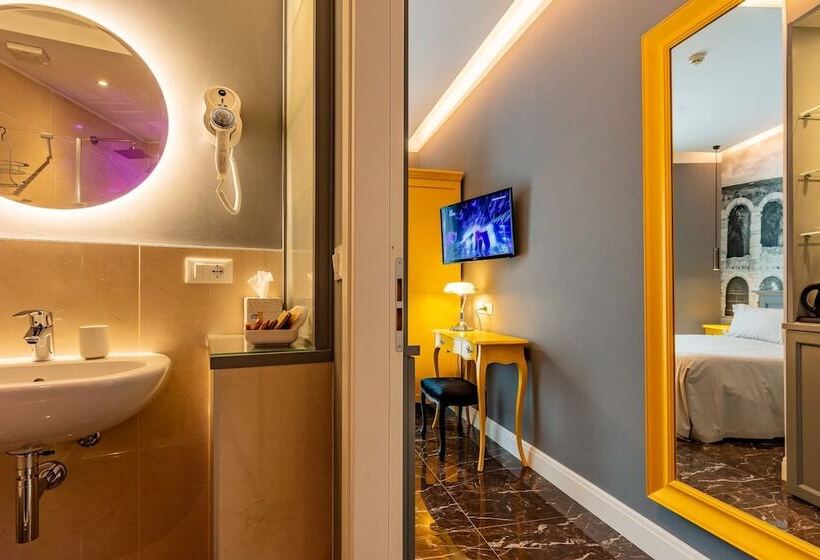 Superior room with lake view, Art Hotel Ventaglio