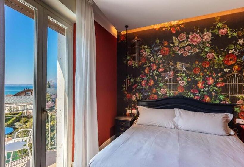 Superior room with lake view, Art Hotel Ventaglio
