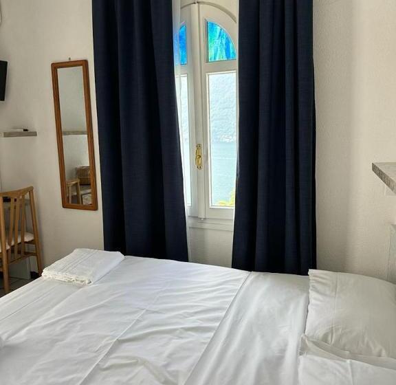 レイクビュースタンダードルーム, Briisa De Ness